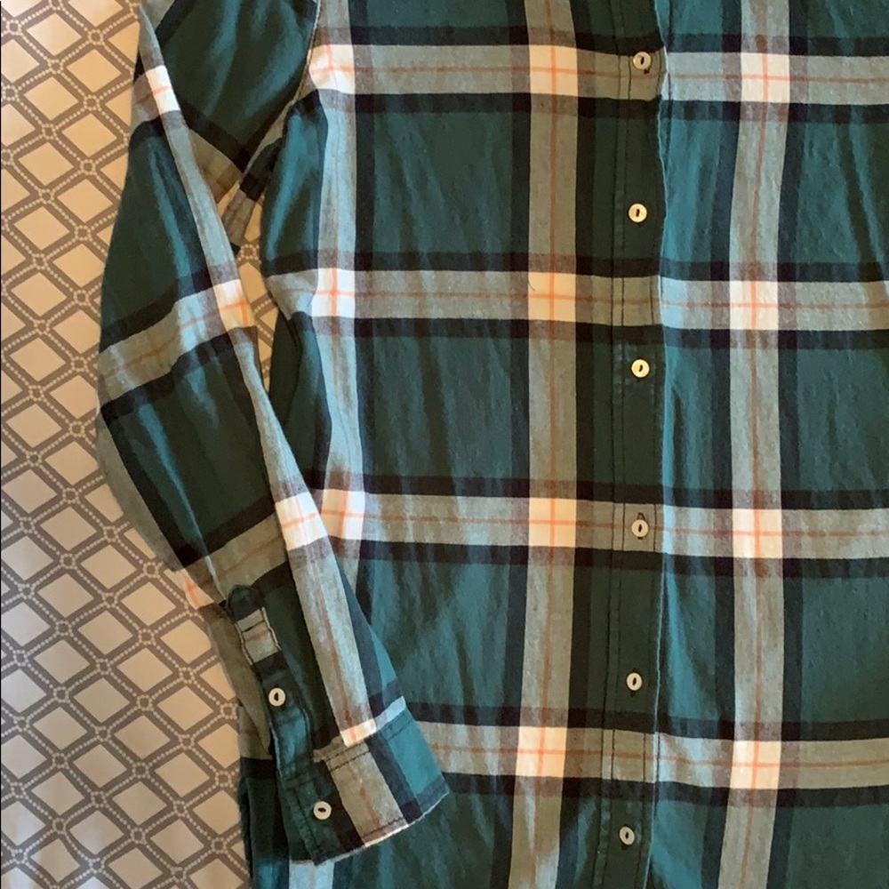 Button down Shirt - Picture 3 of 4
